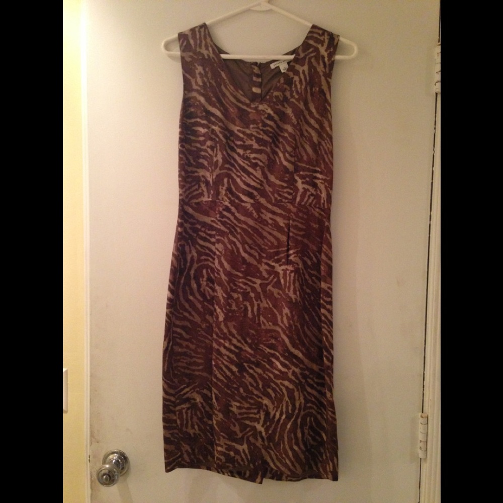 Sleeveless dress